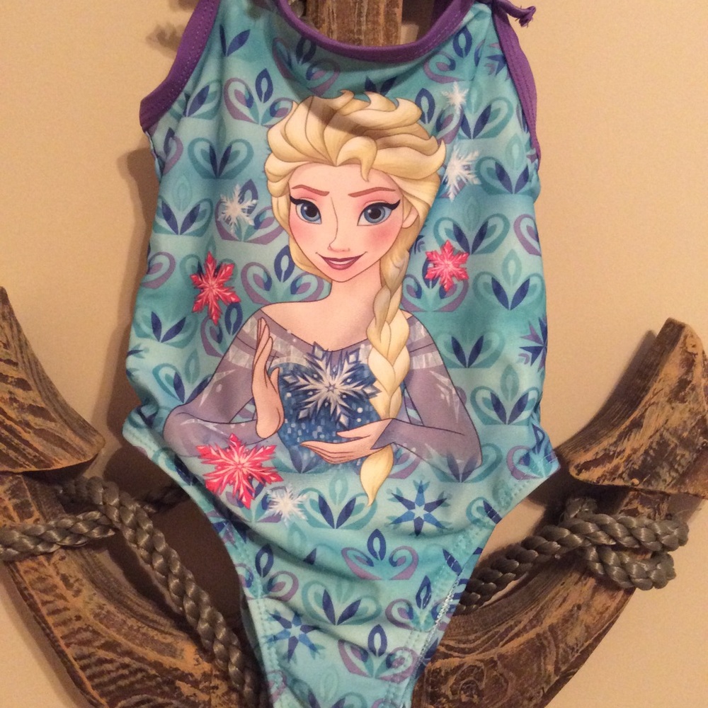 Disney swimsuit - Picture 2 of 4